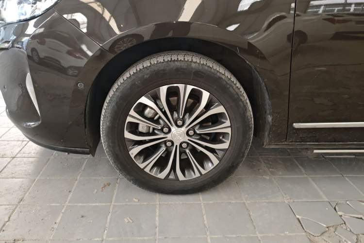 Used Buick GL8 2021 Land Cruiser Executive 652T Premium Model
