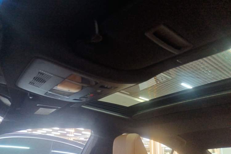 Used Lexus ES 2020 300h Premier Edition
