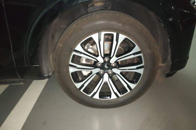 Used Ford Explorer 2024 2.3T EcoBoost Four-Wheel Drive Titanium Edition 6 Seats
