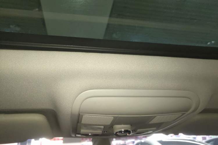 Used Skoda Octavia 2019 1.5L Automatic Smart Drive Luxury Edition China VI Standard