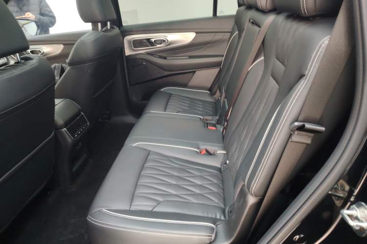 Used GAC Trumpchi GS8 2024 Linghang Series 2.0 TGDI Two-Wheel Drive Luxury Smart Connectivity Version