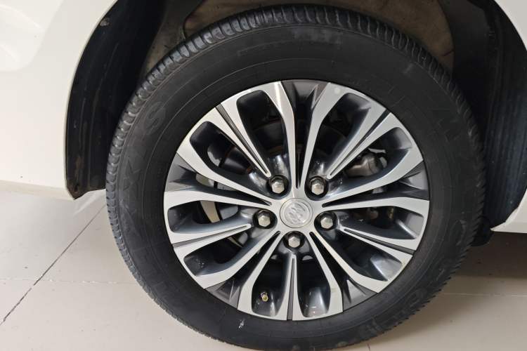 Used Buick GL8 2022 Land Business Class 652T Luxury Model
