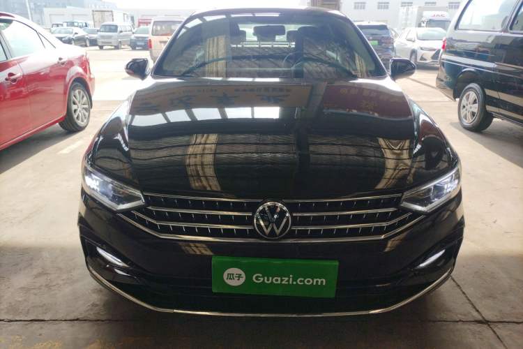 Used Volkswagen Magotan 2025 Zhongxiang Version 280TSI DSG Comfort Edition