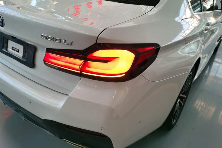 Used BMW 5 Series 2022 Second Facelift 525Li M Sport Package
