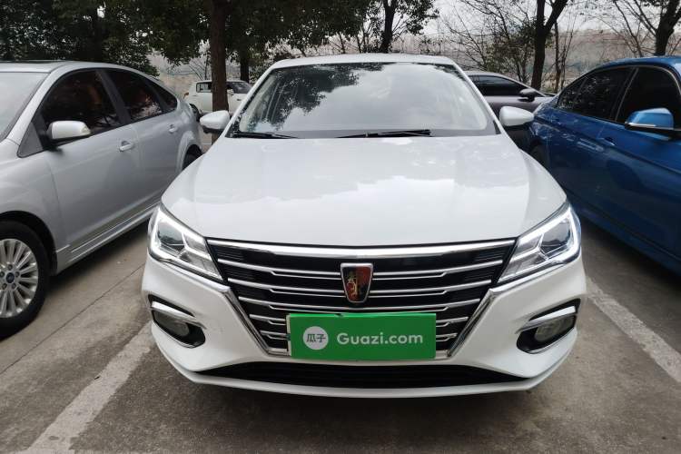 Used Roewe i5 2020 1.5L Automatic 4G Connect Luxury Flagship Edition
