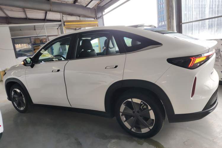 Used Livan Livan 7 2024 450km Executive Version
