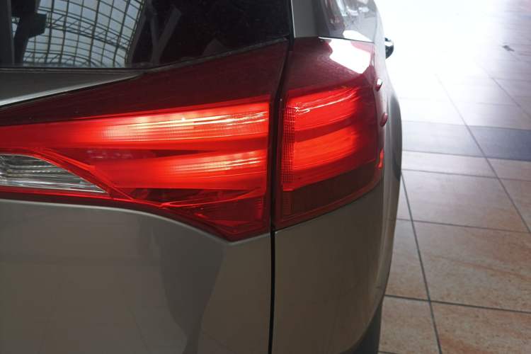 Used Toyota RAV4 2015 2.5L Automatic 4x4 Elite Edition
