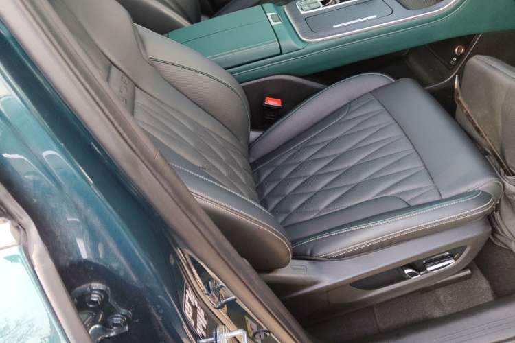 Used GAC Trumpchi GS8 2022 Flagship Series 2.0 TGDI Two-Wheel-Drive Prestige Edition (7 Seats)
