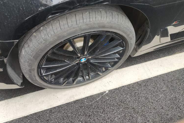 Used BMW 5 Series 2022 Second Facelift 530Li Leading Edition M Sport Package
