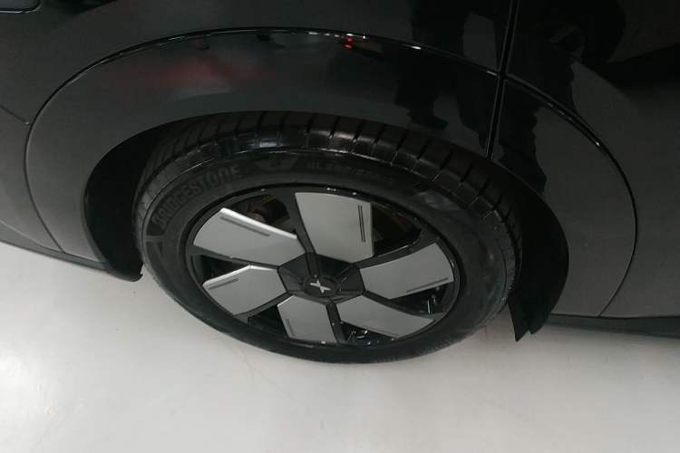 Used XPeng X9 2024 702 Ultra-Long Range Max
