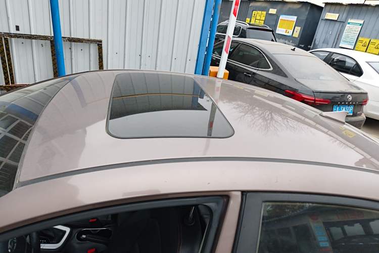 Used Hyundai Elantra 2016 1.6L Automatic ZhiXuan – Elite Version