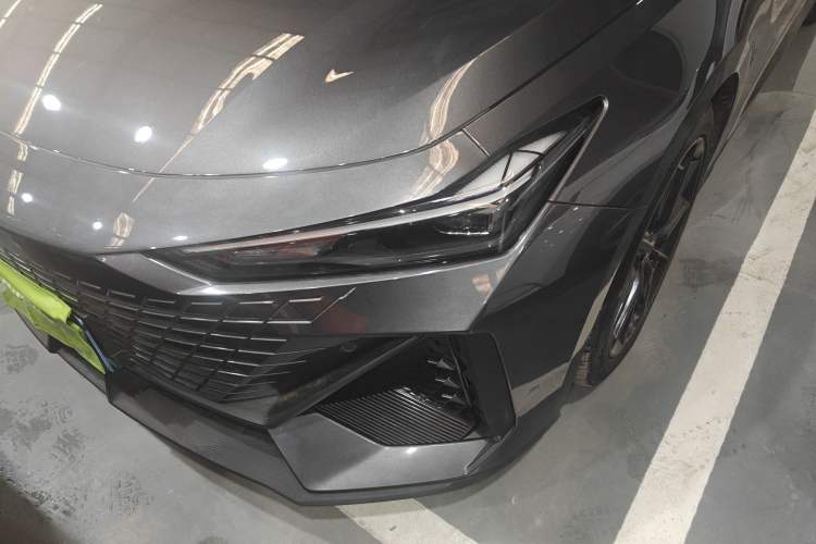 Used Changan UNI-V 2022 1.5T Prestige Version
