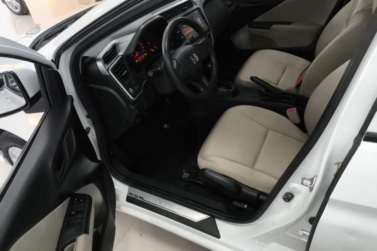 Used Honda City 2015 1.5L CVT Comfort Version