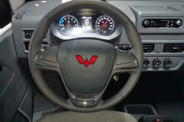 Used Wuling Yangguang 
