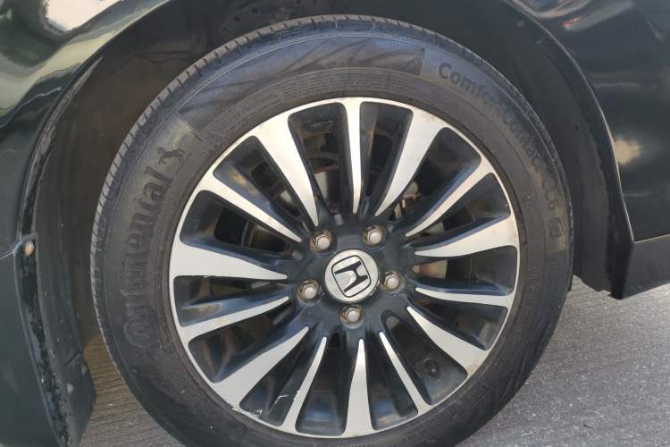 Used Honda Crider 2015 1.8L automatic luxury edition
