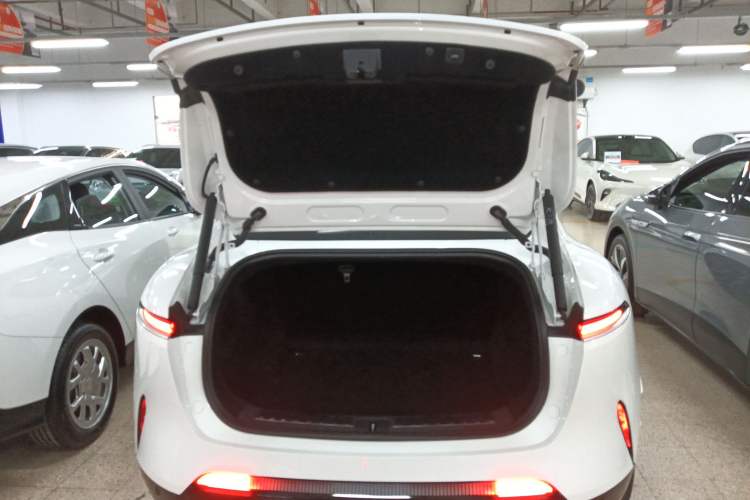 Used Avatr 11 2022 Long-Range Dual-Motor Luxury Edition 5 Seats