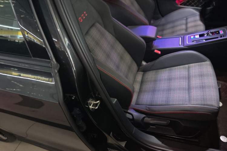 Used Volkswagen Golf GTI 2023 380TSI DSG GTI
