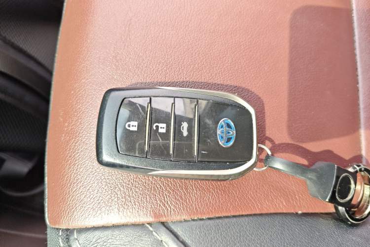 Used Toyota Corolla 2017 Revised Dual-Engine 1.8L E-CVT Elite Edition
