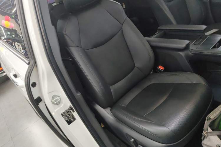 Used Toyota Sienna 2021 2.5L Hybrid Premium Edition