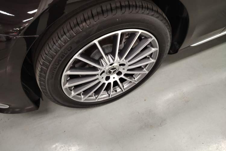 Used Mercedes-Benz E-Class 2021 Facelift E 260 L
