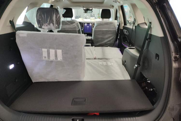 Used Hongqi HS7 PHEV 2024 2.0T PHEV Four-Wheel Drive Flagship Edition 7 Seats
