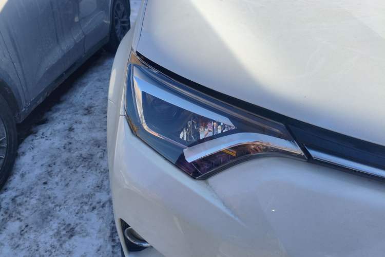 Used Toyota RAV4 2016 2.0L CVT 4x4 New Edition China V Standard