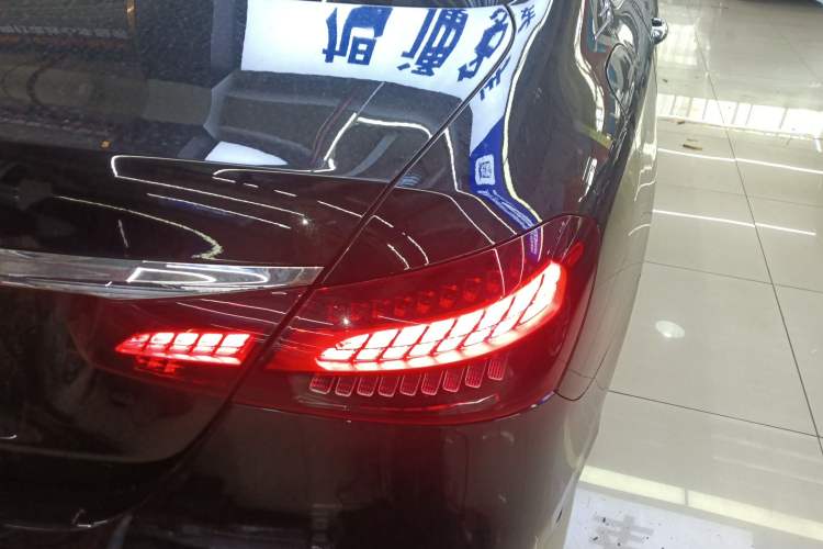 Used Mercedes-Benz E-Class 2022 Second Facelift E 300 L Sporty and Stylish Edition
