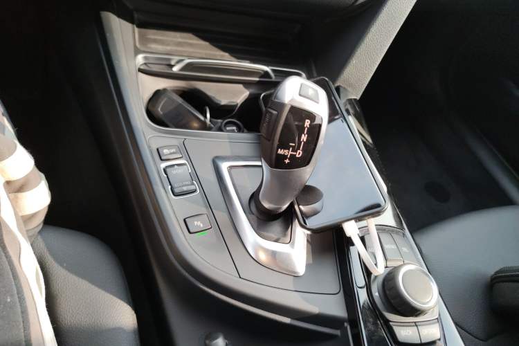 Used BMW 3 Series 2016 316Li Fashion Model
