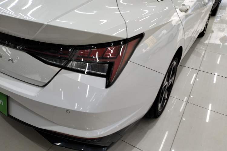 Used Hyundai Elantra 2021 1.5L CVT LUX Prestige Edition