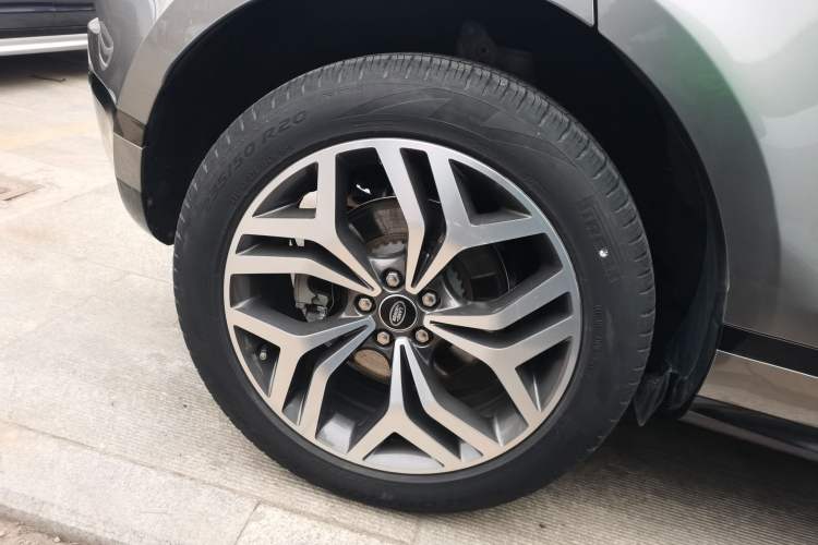 Used Land Rover Range Rover Evoque 2021 Range Rover Velar L 249PS R-Dynamic First Edition