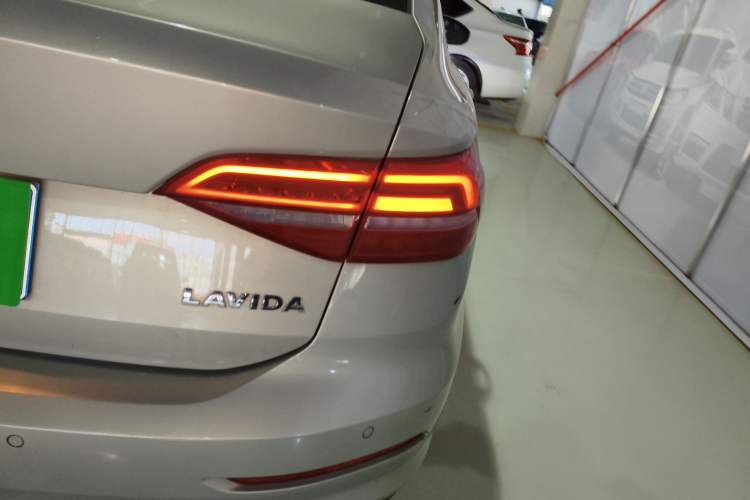 Used Volkswagen Lavida 2019 1.5L Automatic Comfort Edition China VI Standard
