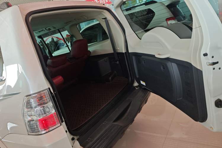 Used Mitsubishi Pajero 2019 3.0L Automatic Standard Edition
