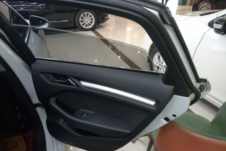 Used Audi A3 2017 Limousine 35 TFSI Ambition Edition
