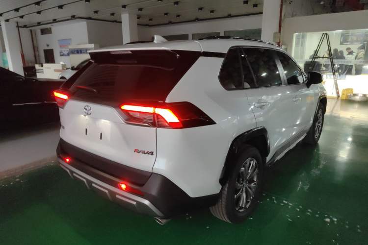 Used Toyota RAV4 2024 2.0L CVT Two-Wheel Drive Fashion Plus Edition