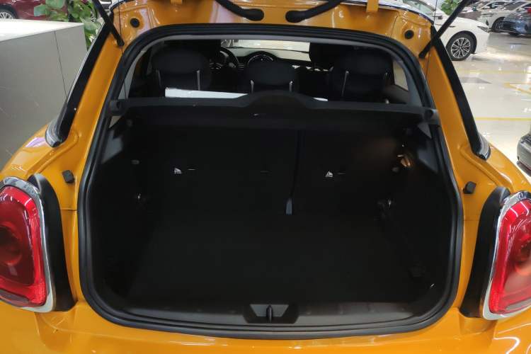 Used  MINI 2016 1.5T COOPER Five-Door Edition
