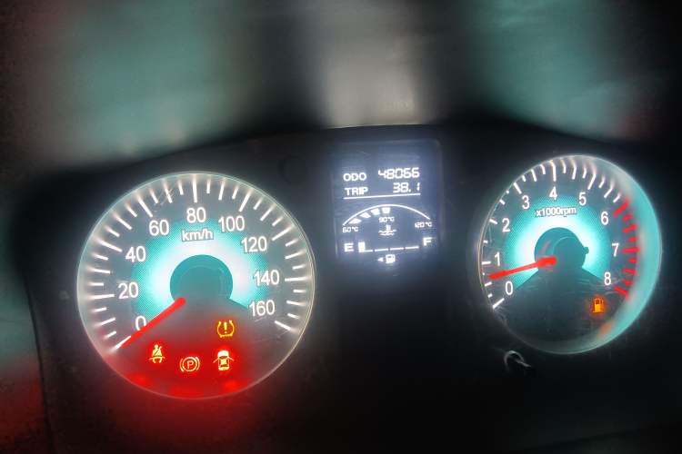 Used Jinbei Gold Hiace M Classic 2022 1.5L Engineering Lion Passenger Vehicle 5 Seats
