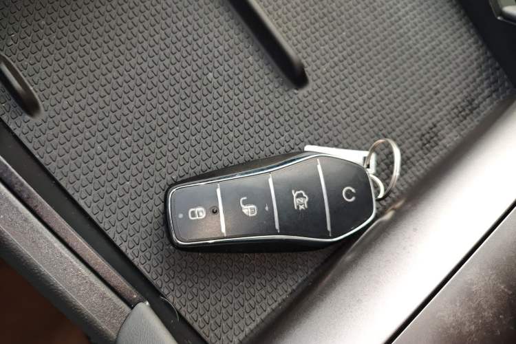 Used BYD Qin L 2025 DM-i Smart Drive 80KM Leading Model
