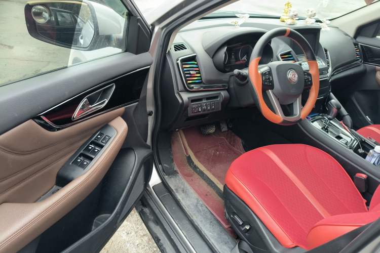 Used Dongfeng Aeolus AX7 2018 Classic 1.6T Automatic Luxury Model