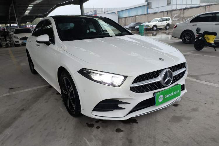 Used Mercedes-Benz A-Class 2022 Second Facelift A 200 L Sport Sedan Fashion Version
