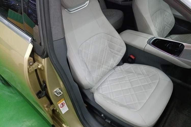 Used  A07 2023 Range-Extended 200 Max
