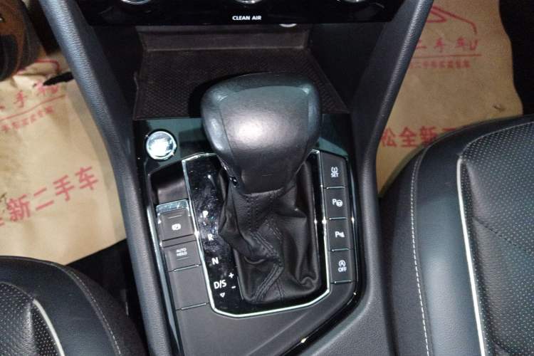 Used Volkswagen Tiguan L 2017 330TSI Automatic Two-Wheel Drive Flagship Edition
