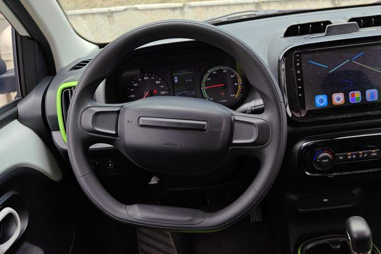 Used Roewe Clever 2021 302 km New Four-Seater Super-Efficient Version
