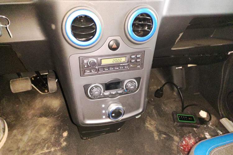 Used Foton Intelligent Blue Elf E7 2024 All-Electric Van Flat Roof 2 Seats CATL 46.36 kWh