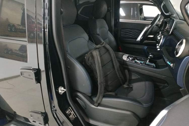 Used  BJ40 2019 PLUS 2.3T Automatic Four-Wheel Drive Premium Edition China VI
