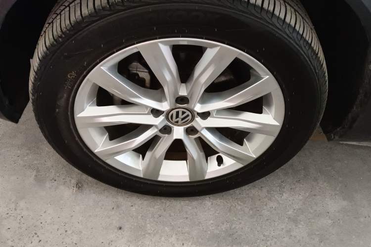 Used Volkswagen T-ROC 2019 230TSI DSG Two-Wheel-Drive Advanced Version China VI Standard