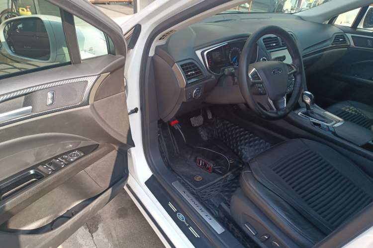 Used Ford Mondeo 2013 2.0L GTDi 200 Fashion Edition
