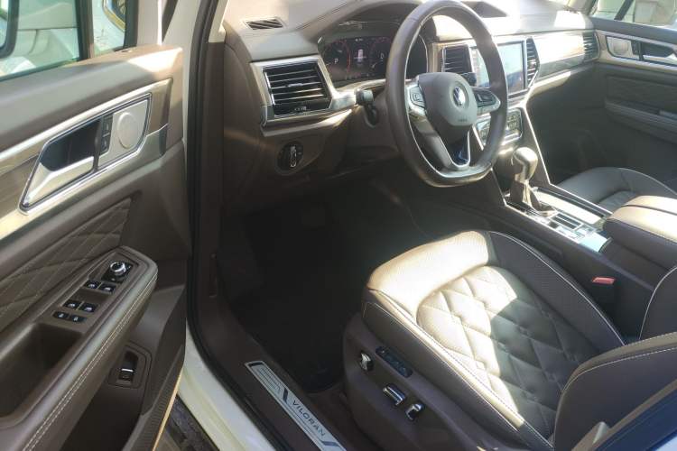 Used Volkswagen Viloran 2020 380TSI Prestige Edition
