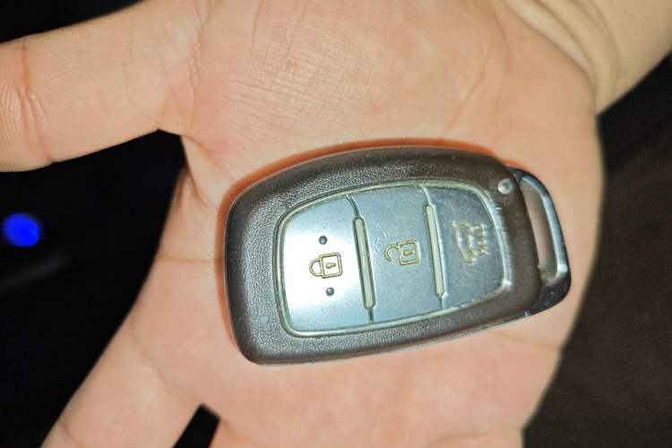 Used Hyundai ix35 2015 2.0L Automatic 2WD Smart Version China V Standard
