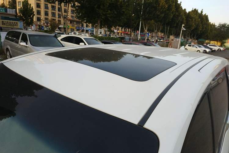 Used Buick GL8 2023 Land Executive Class 652T Luxury Model
