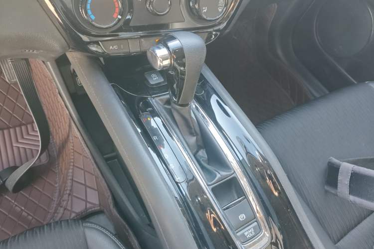 Used Honda Vezel 2020 1.5L CVT Pioneer Edition
